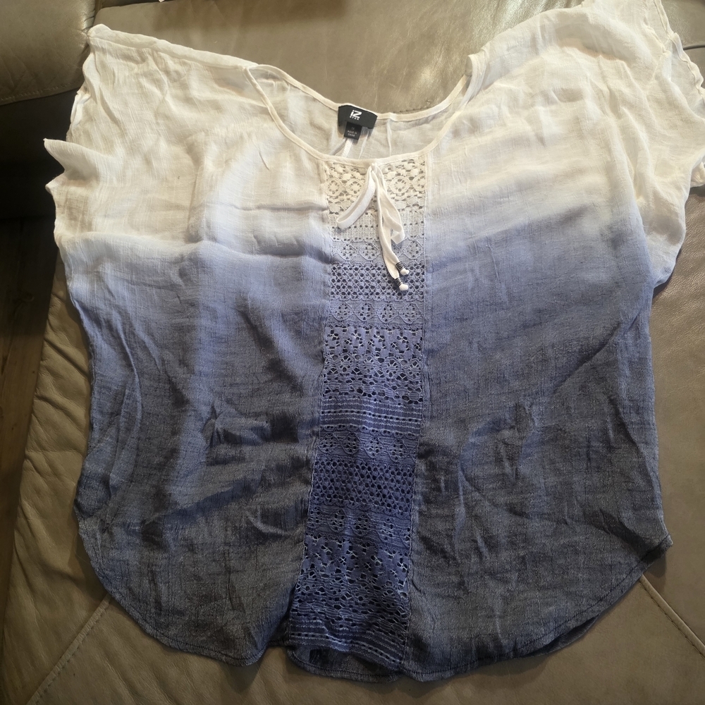 IZ Byer Lightweight Linen Ombré Crochet Butterfly Shaped Blouse Spring - Blue